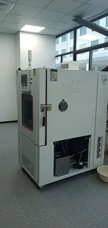 การทดสอบสภาวะอากาศ Cham ป้องกันความชื้น 20%-98% ความปลอดภัยและความทนทาน ความมั่นคงห้องทดสอบห้องควบคุมสิ่งแวดล้อม